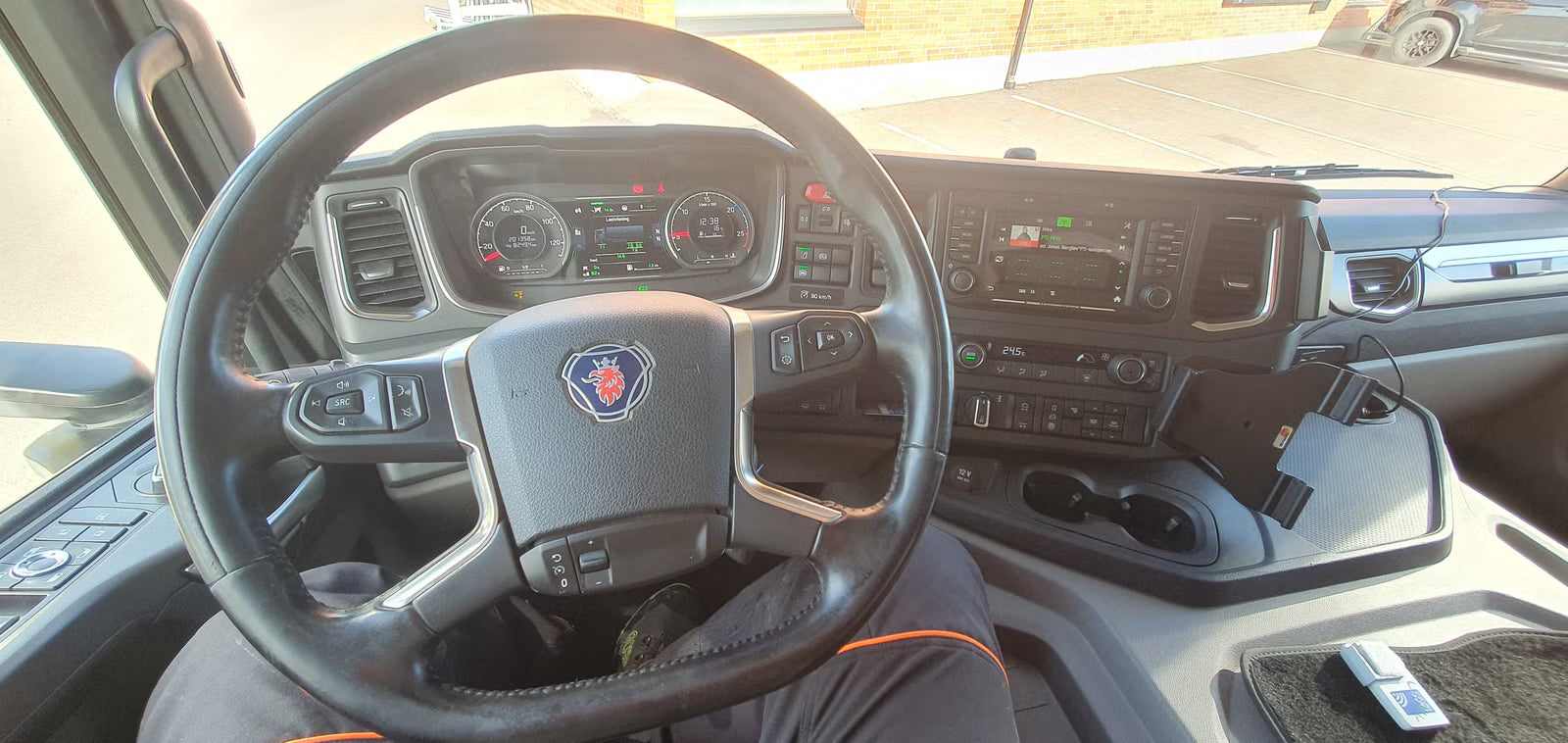 Camion Scania P360 2020 - Camion-grue 360 ch