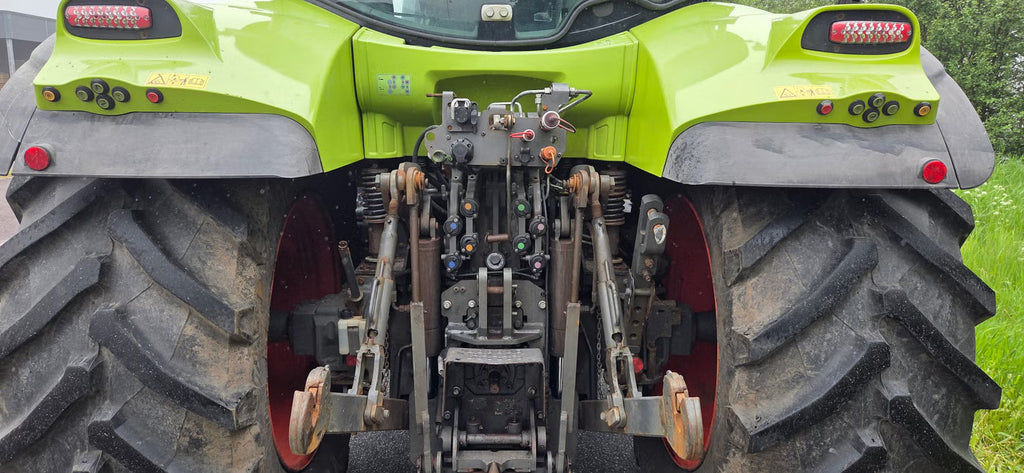 Tracteur CLAAS Arion 550