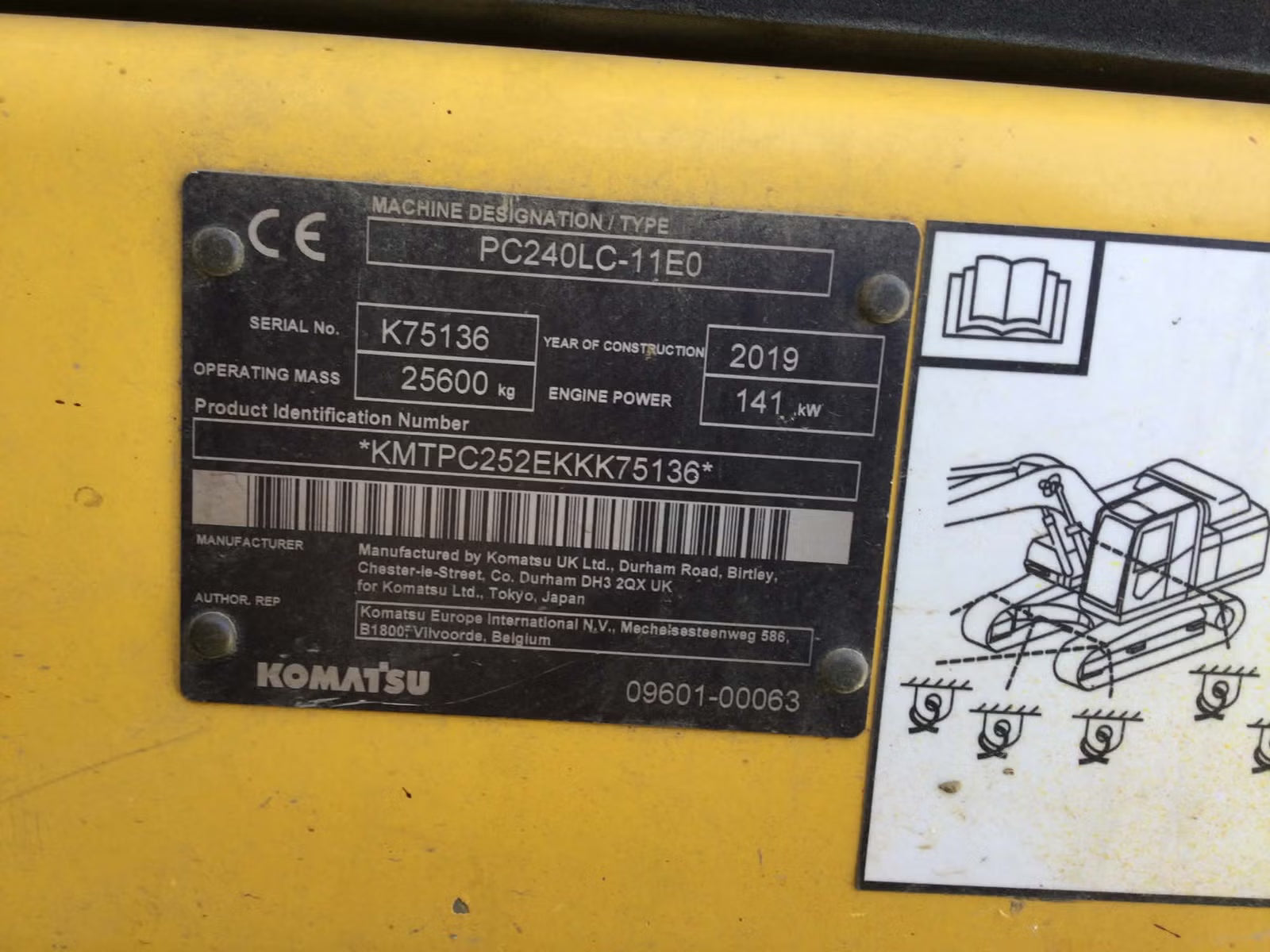 Pelle Komatsu PC240LC-11