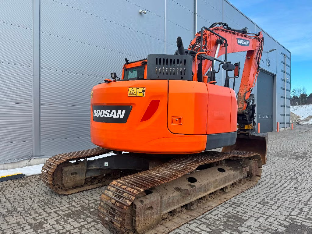 Pelle Doosan DX235LCR
