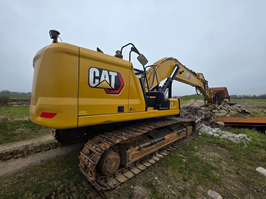 Pelle Cat 330 NG + Radiocommande