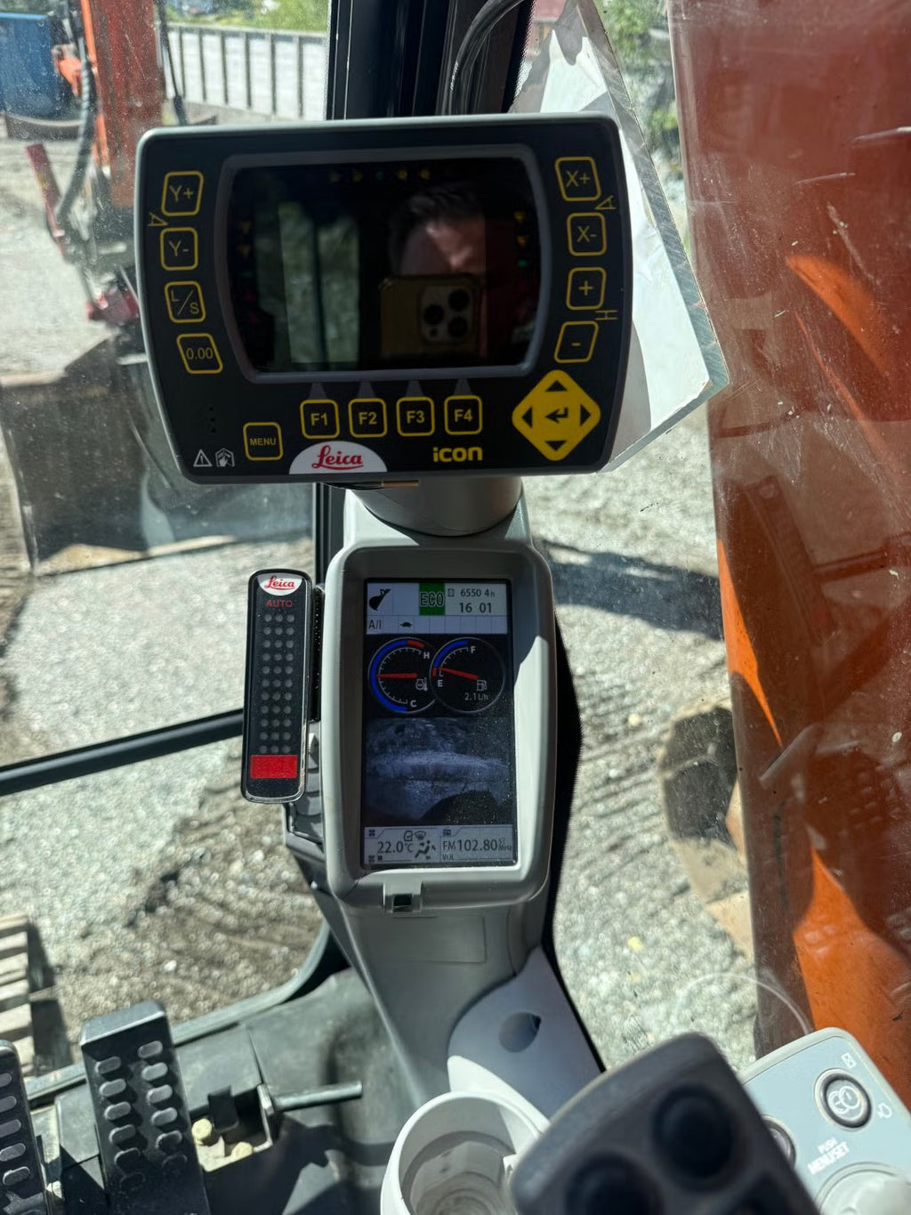Pelle Hitachi ZX210LC-5B