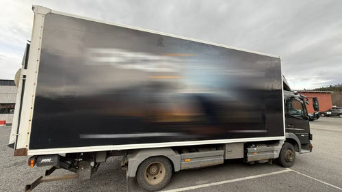 Camion Mercedes-Benz 818 L
