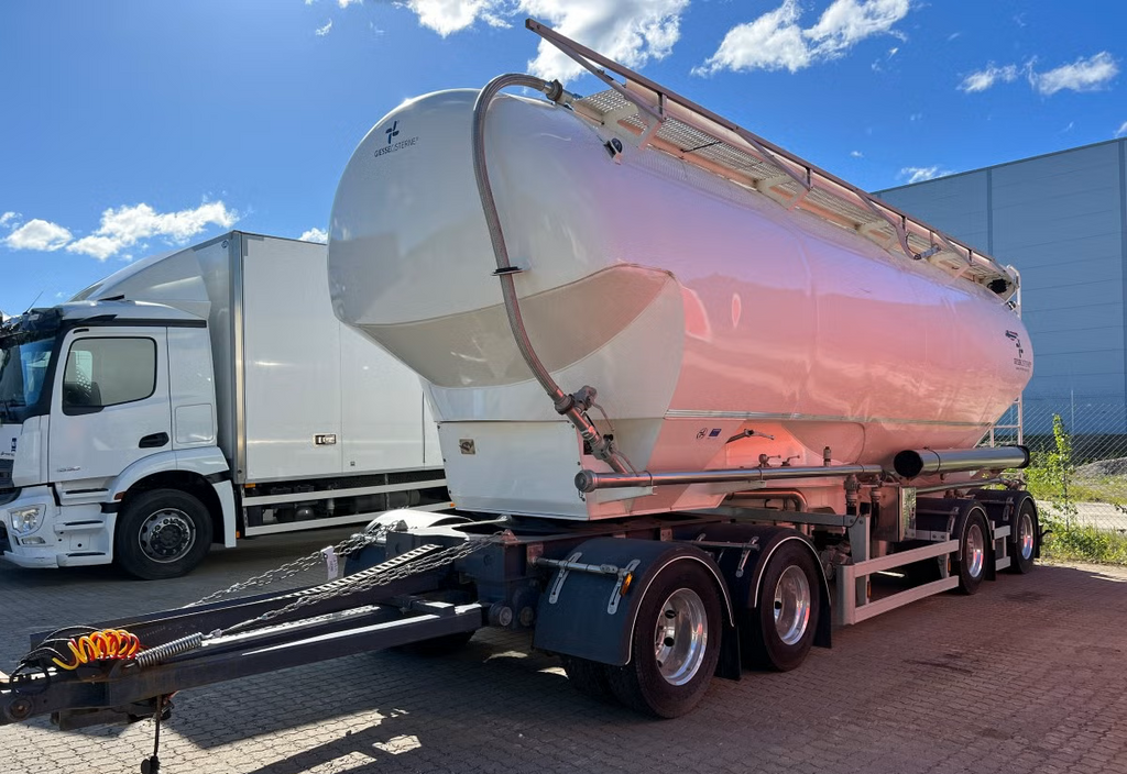 Semi-remorque vrac CMT41N 41 000 litres