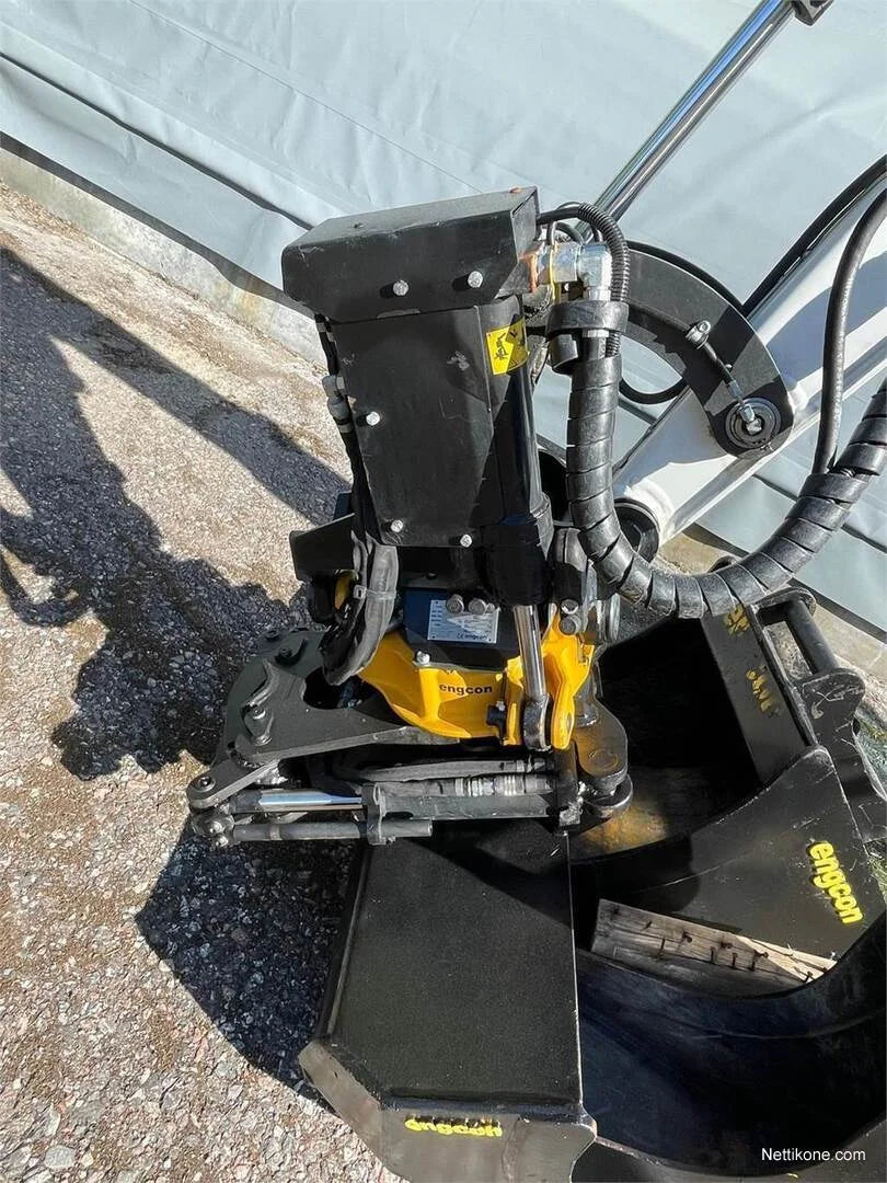 Mini Pelle Bobcat E27Z + Engcon + 4 godets