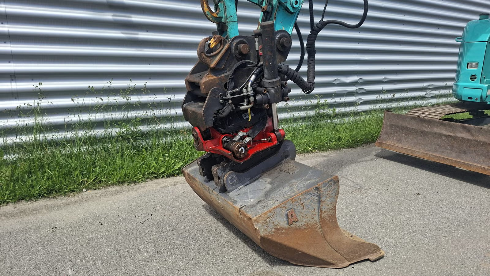 Pelle Kobelco SK75SR-3E
