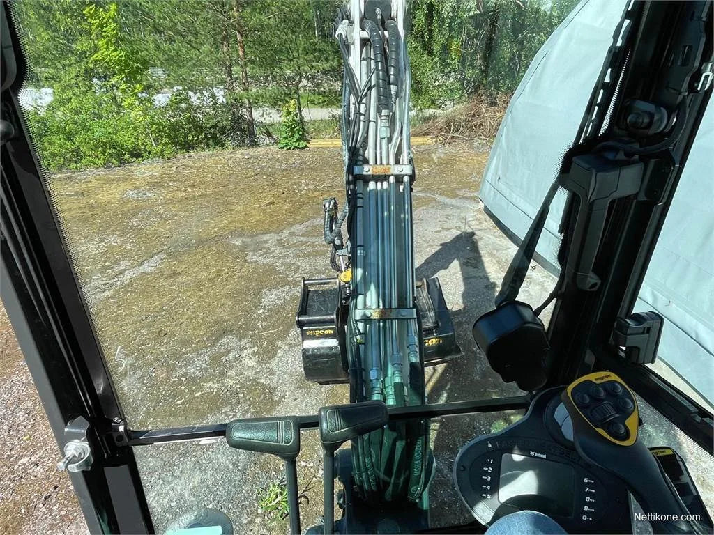 Mini Pelle Bobcat E27Z + Engcon + 4 godets