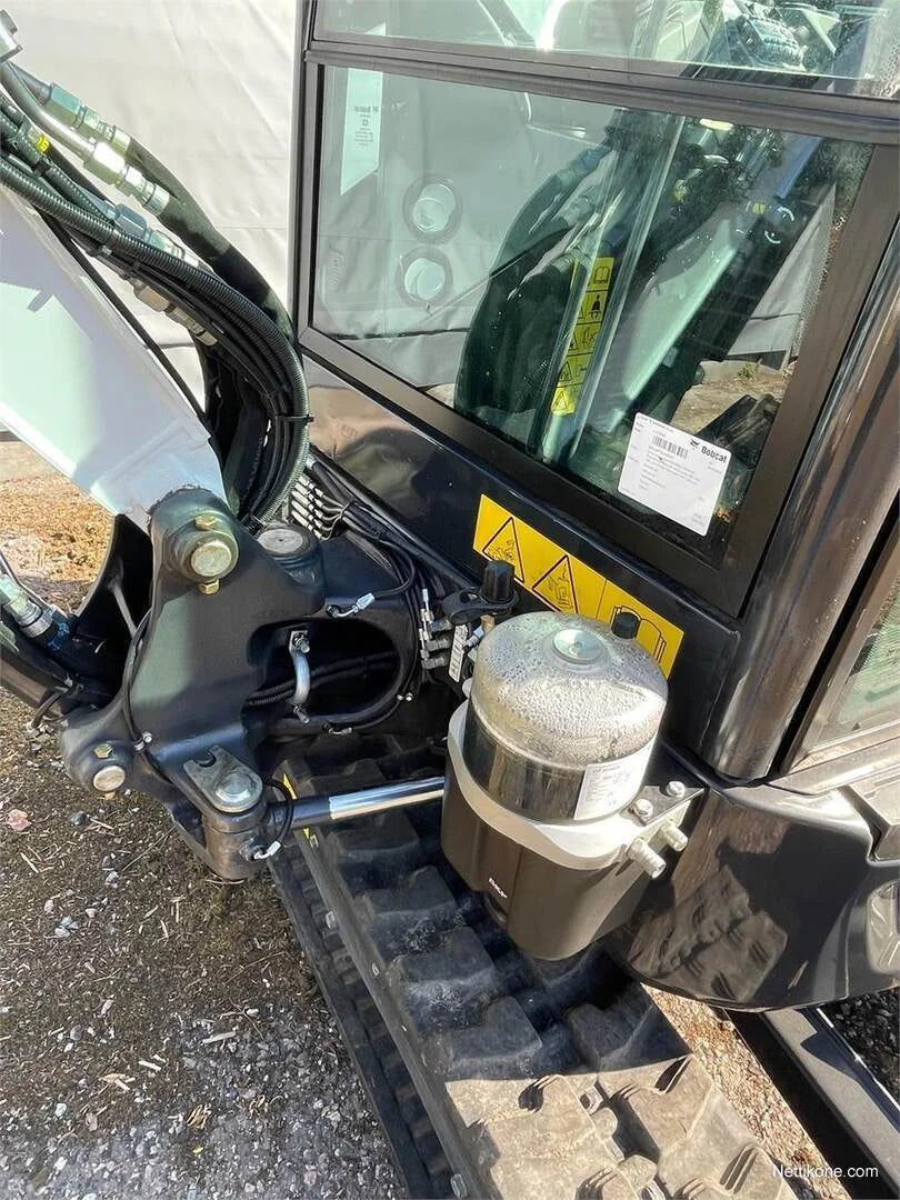 Mini Pelle Bobcat E27Z + Engcon + 4 godets