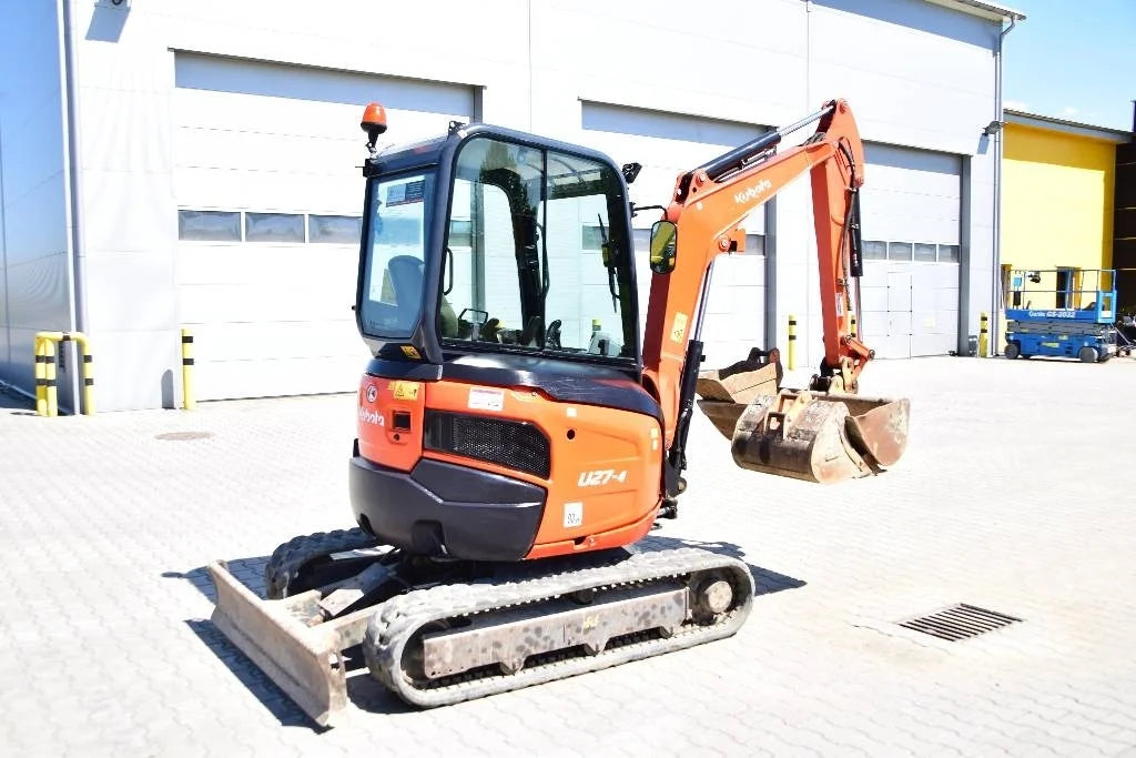 Mini Pelle Kubota U27-4 2,6 T+ 3 godets + Attache rapide