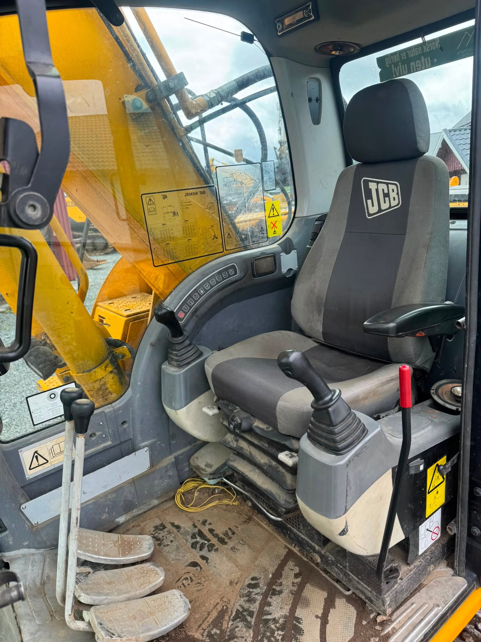 Pelle JCB 210 Fat Rotten