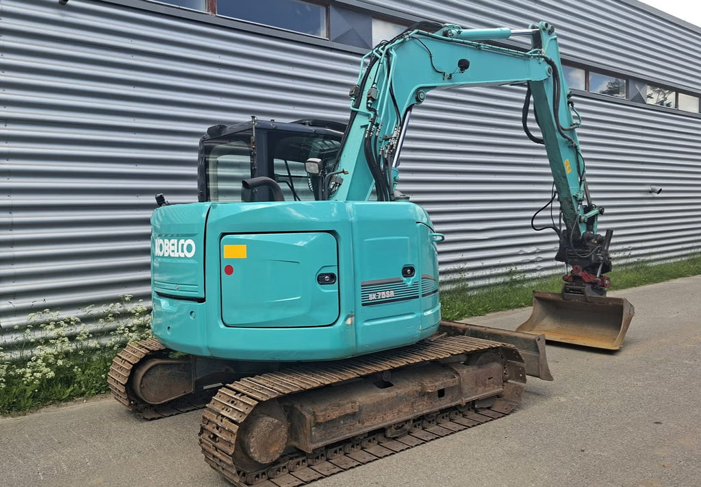 Pelle Kobelco SK75SR-3E