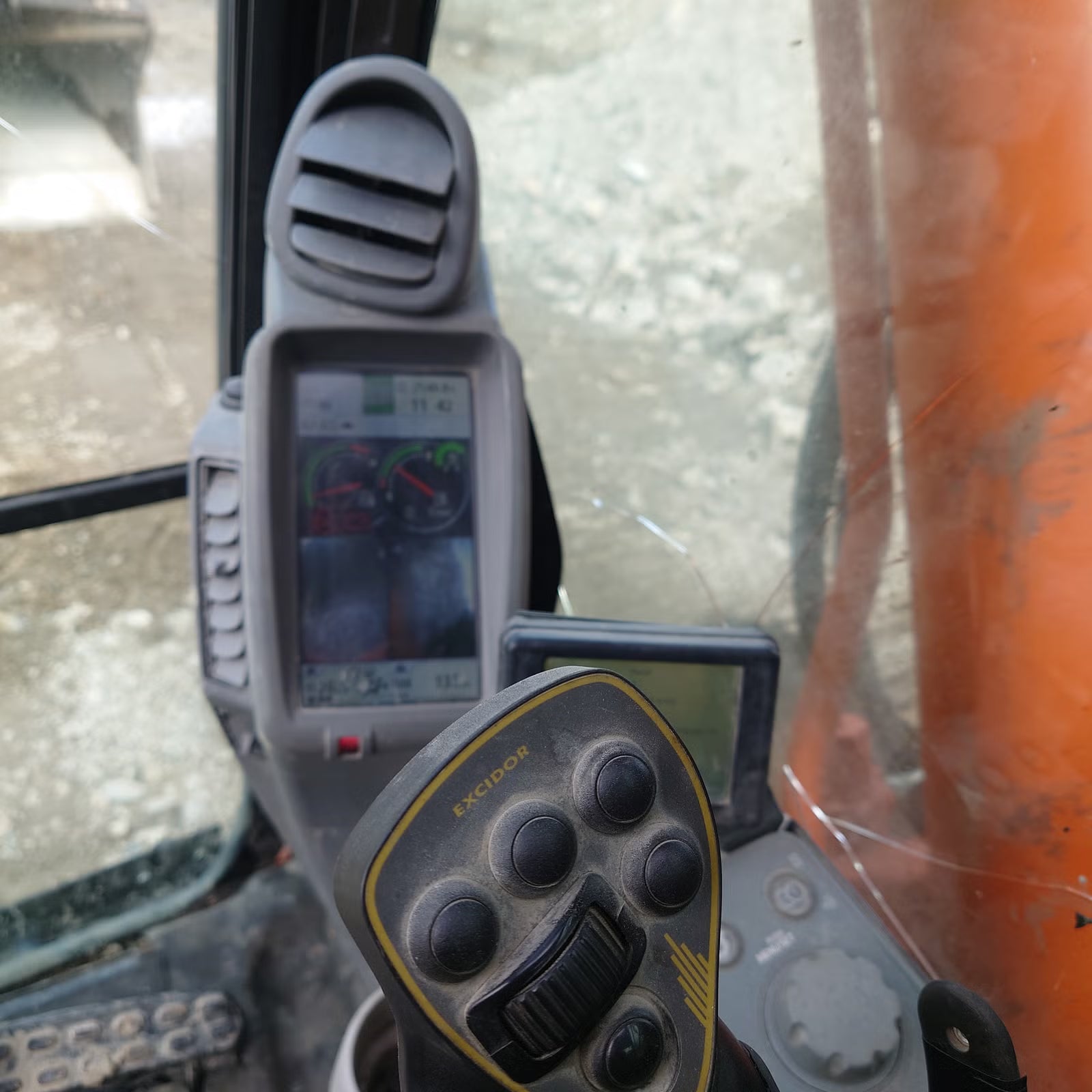 Pelle Hitachi ZX225 USR LC-6