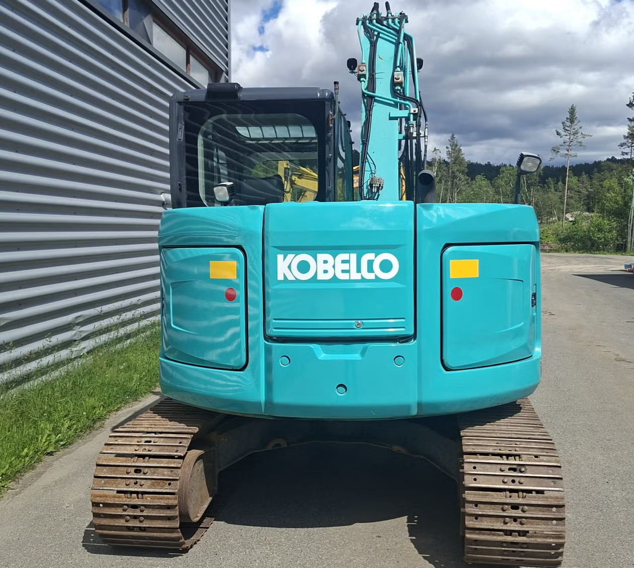 Pelle Kobelco SK75SR-3E