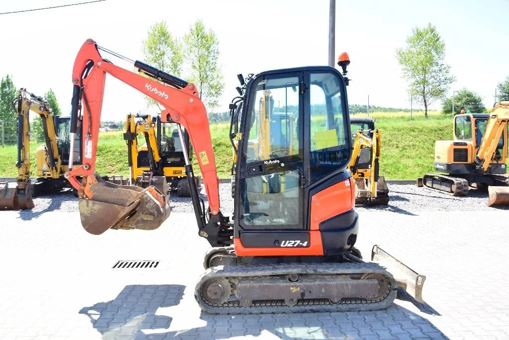 Mini Pelle Kubota U27-4 2,6 T+ 3 godets + Attache rapide