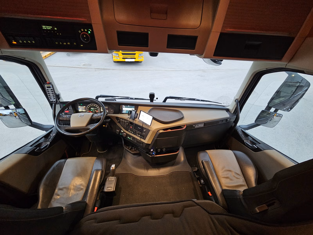 Camion benne Volvo FH13 540