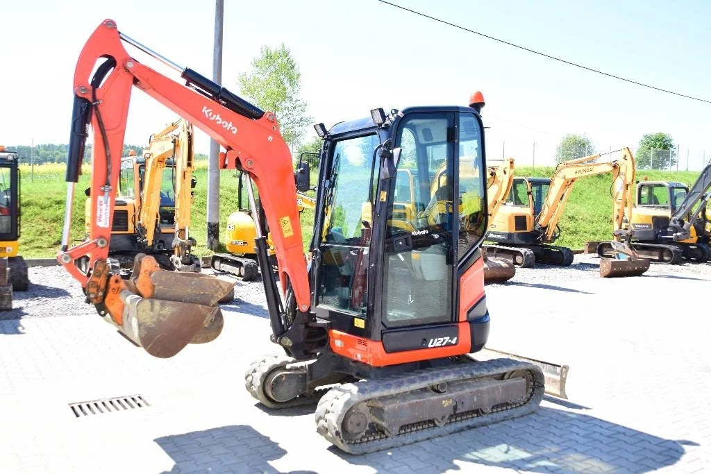 Mini Pelle Kubota U27-4 2,6 T+ 3 godets + Attache rapide