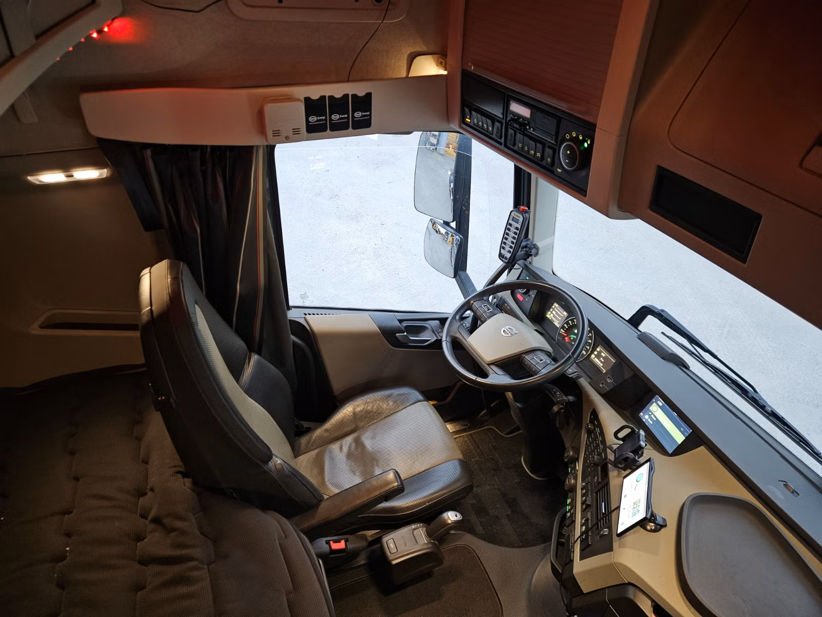 Camion benne Volvo FH13 540