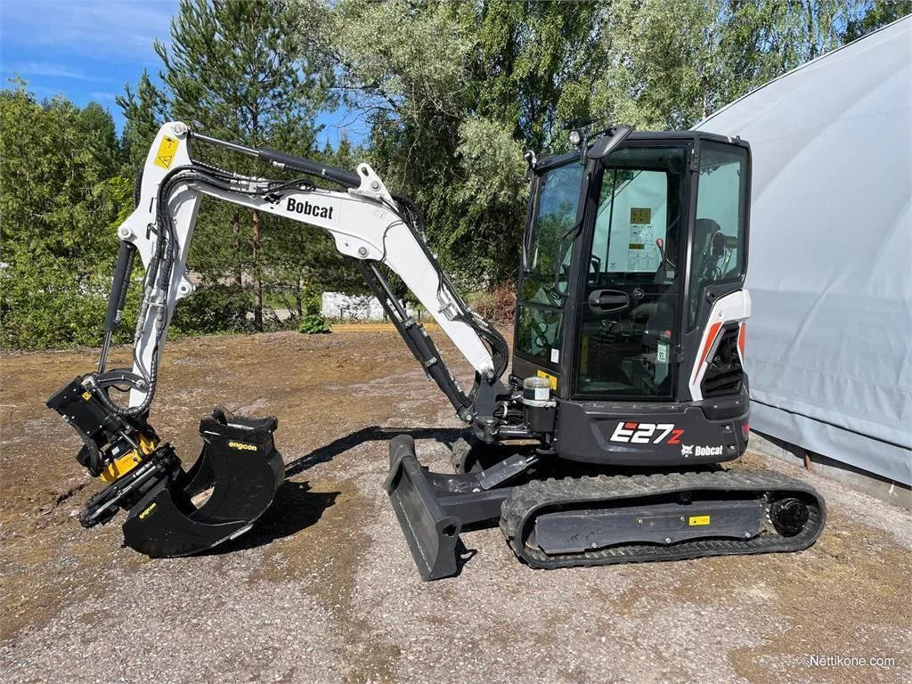 Mini Pelle Bobcat E27Z + Engcon + 4 godets