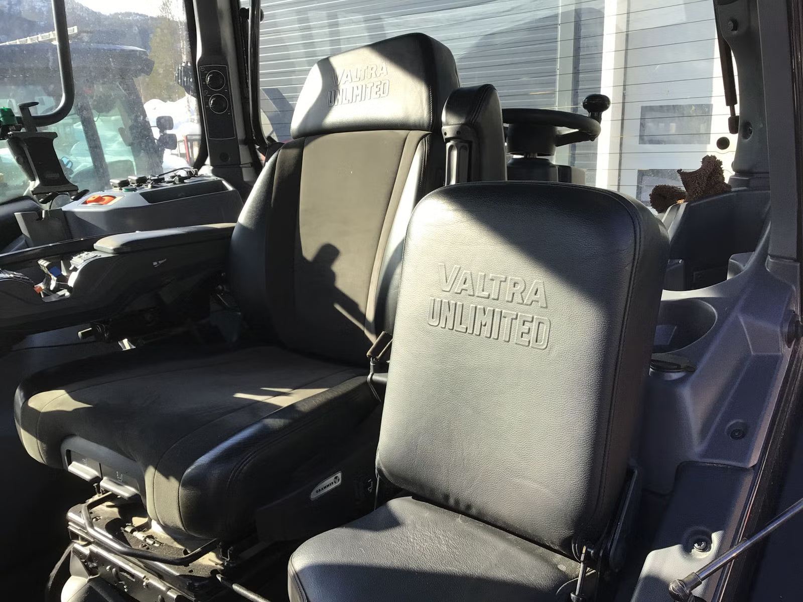 Tracteur Valtra Q305 Twin Track