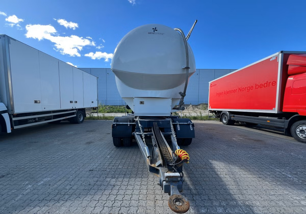 Semi-remorque vrac CMT41N 41 000 litres