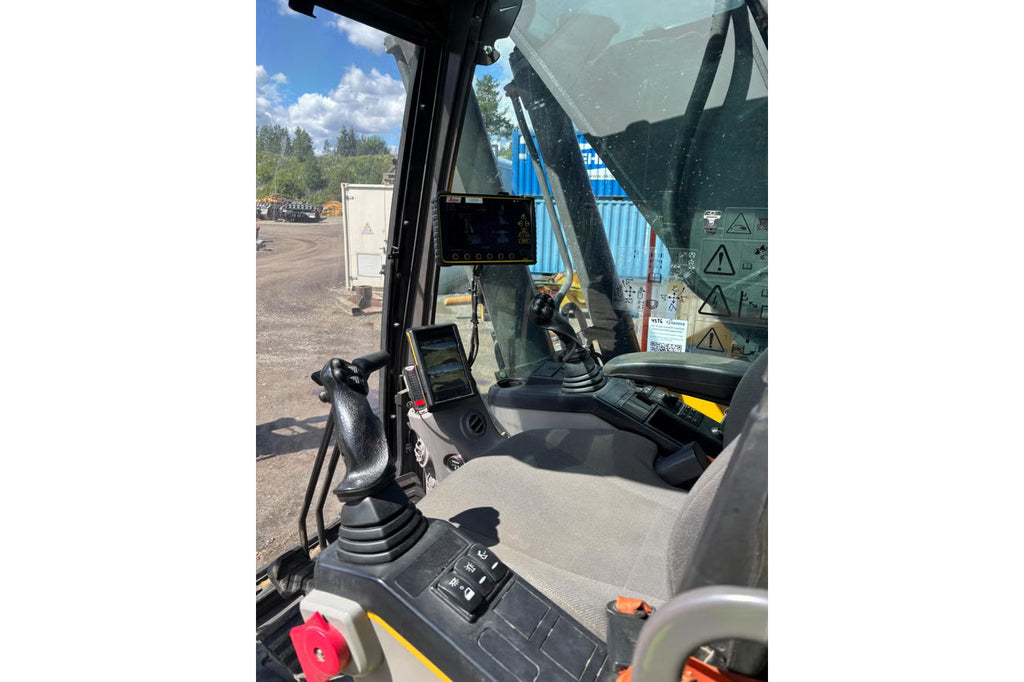 Pelle Volvo EC300EL