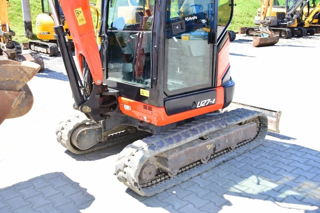 Mini Pelle Kubota U27-4 2,6 T+ 3 godets + Attache rapide