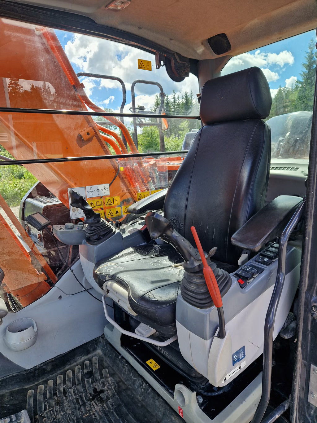 Pelle Hitachi ZX210LC-6