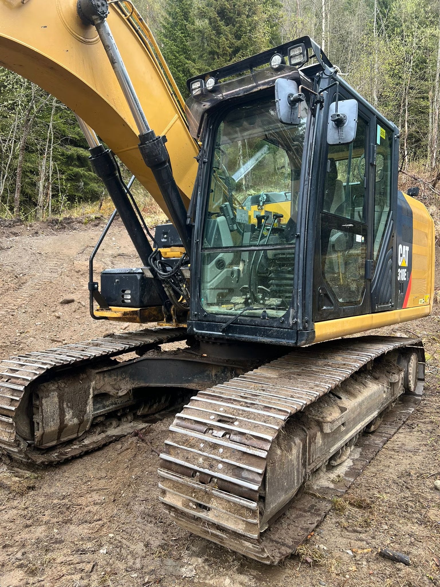 Pelle Cat 318E