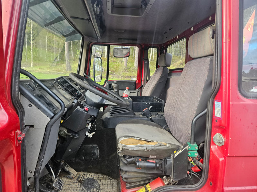 Camion Volvo FL6 16 2008 - Levage à crochet 230 ch