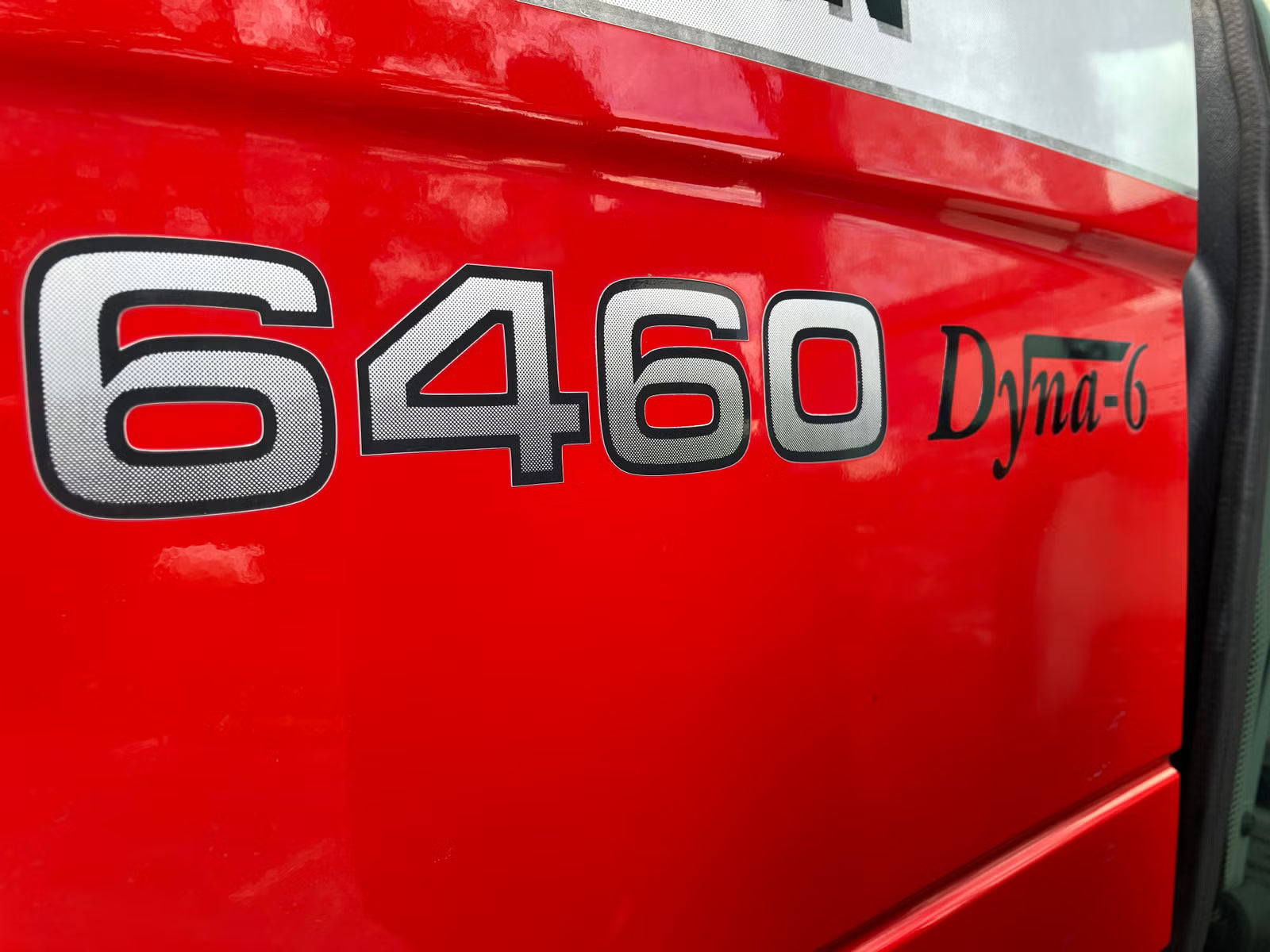 Trator Massey Ferguson 6460 Dyna-6