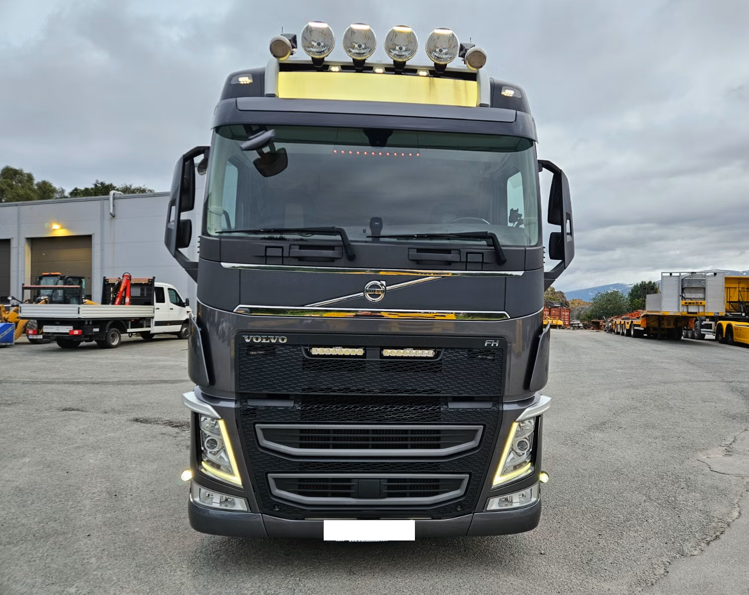 Camion benne Volvo FH13 540