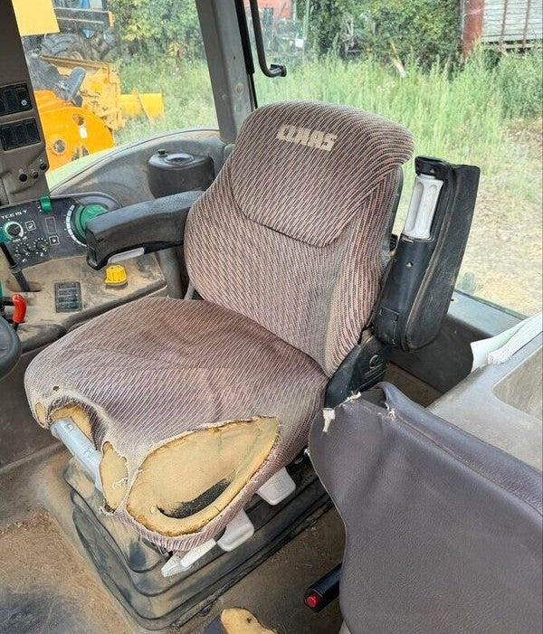 Trator Claas ARES 656 – 2005 – 5 746 horas