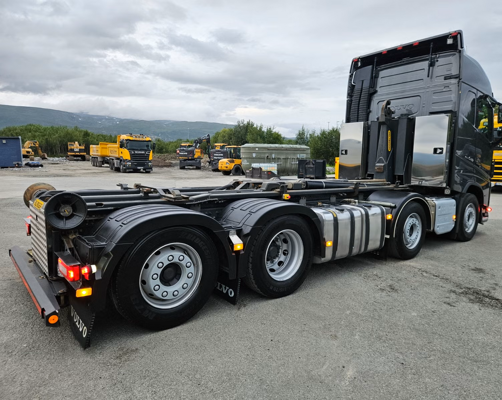 Camion benne Volvo FH13 540