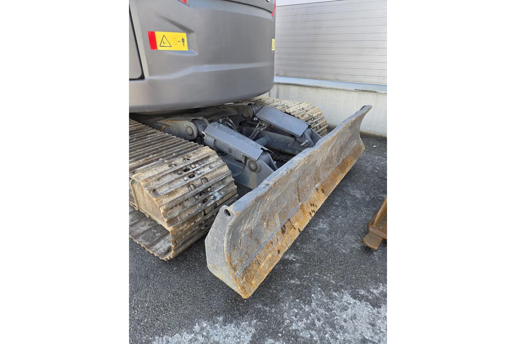 Pelle Volvo ECR145EL