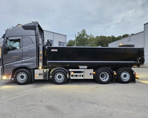 Camion benne Volvo FH13 540