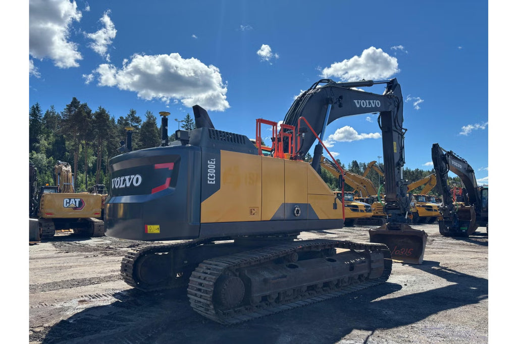 Pelle Volvo EC300EL