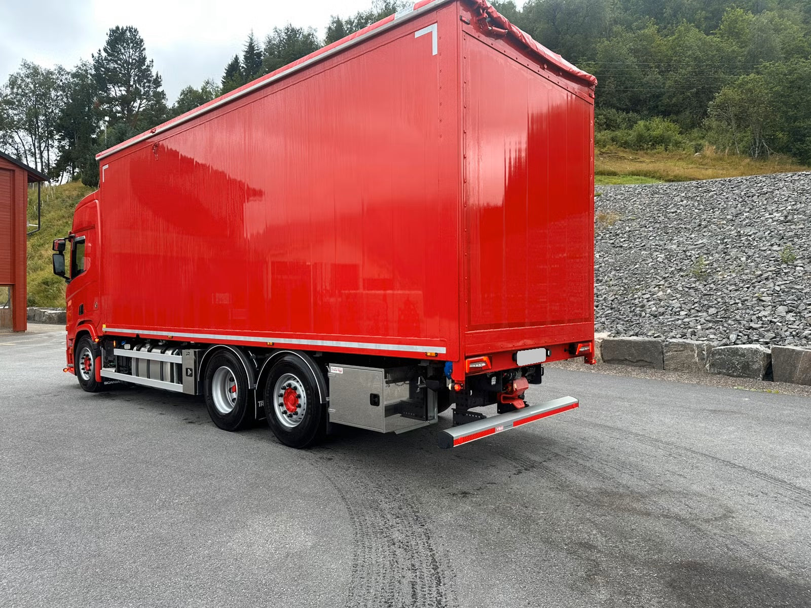 Camion à copeaux de bois Scania R590