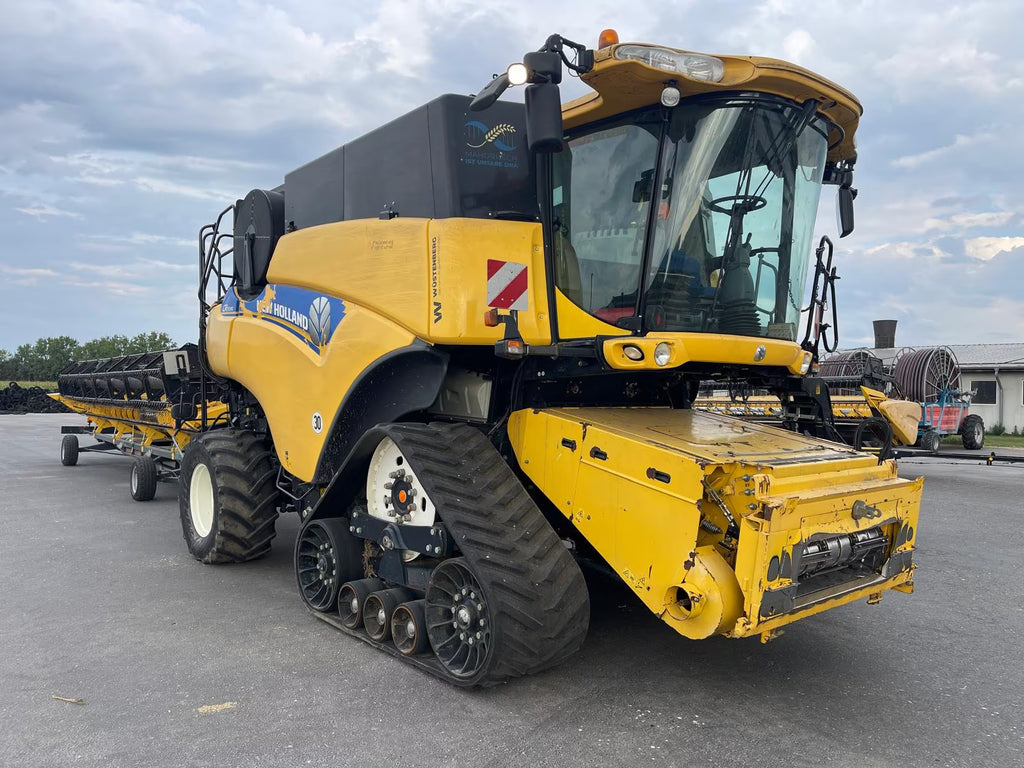 Moissonneuse Batteuse New Holland CR 9090 2013