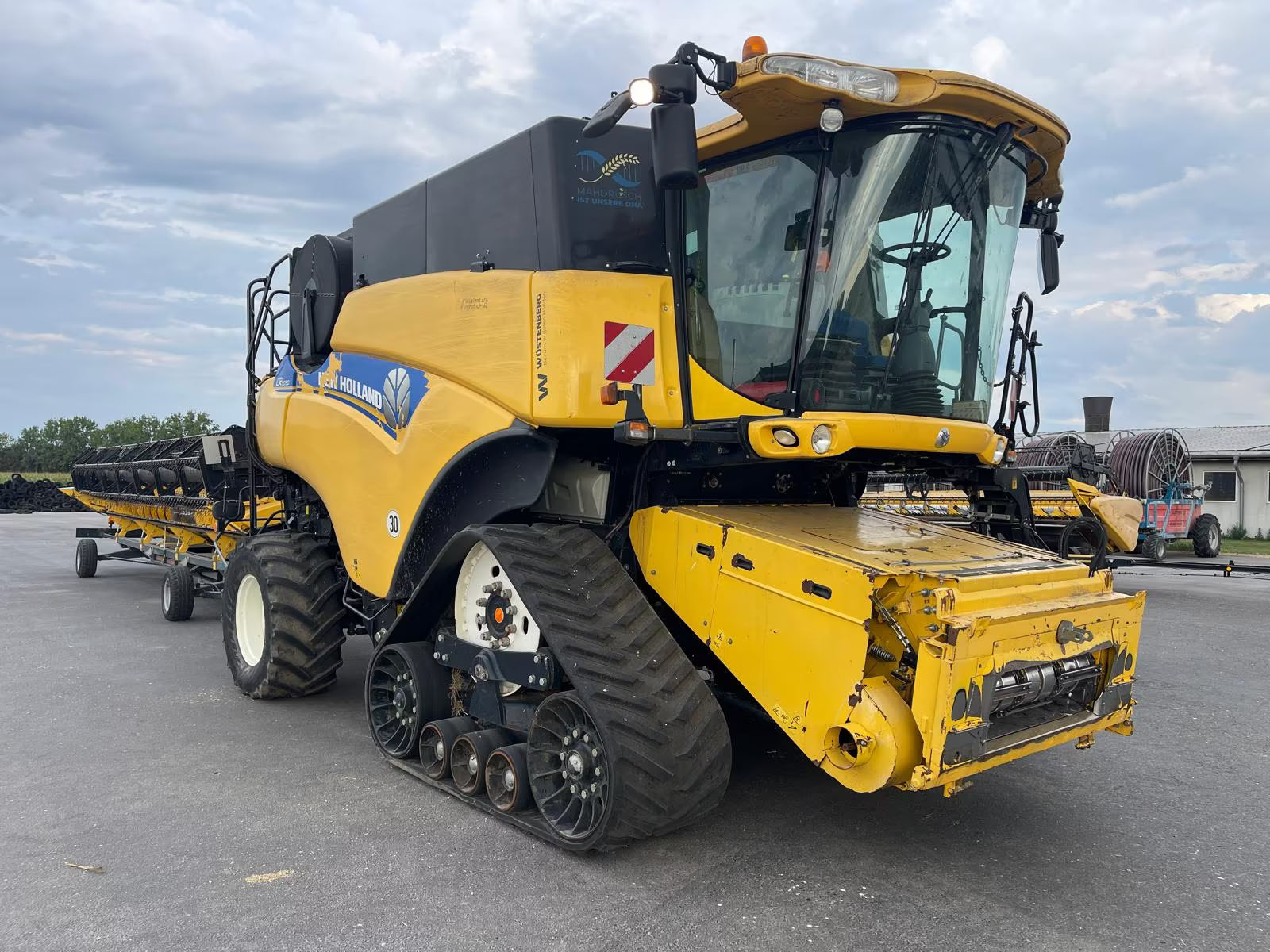 Moissonneuse Batteuse New Holland CR 9090 2013