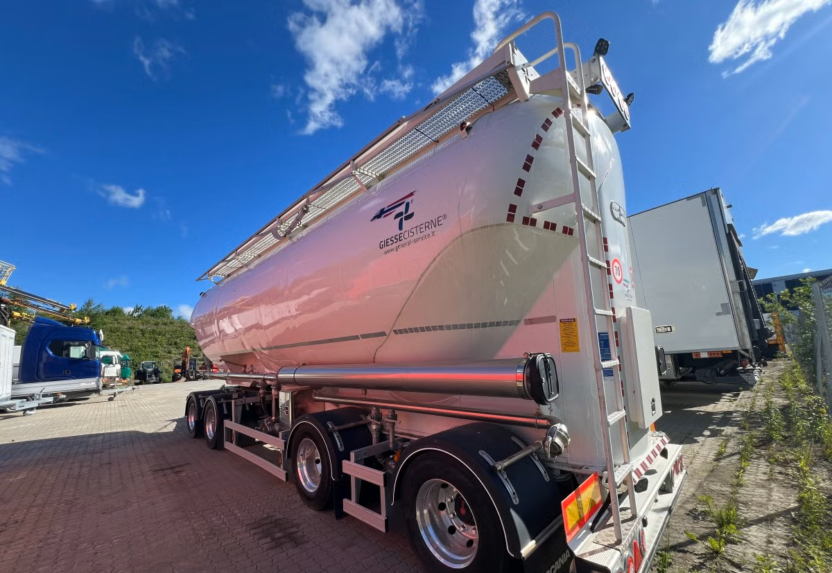 Semi-remorque vrac CMT41N 41 000 litres
