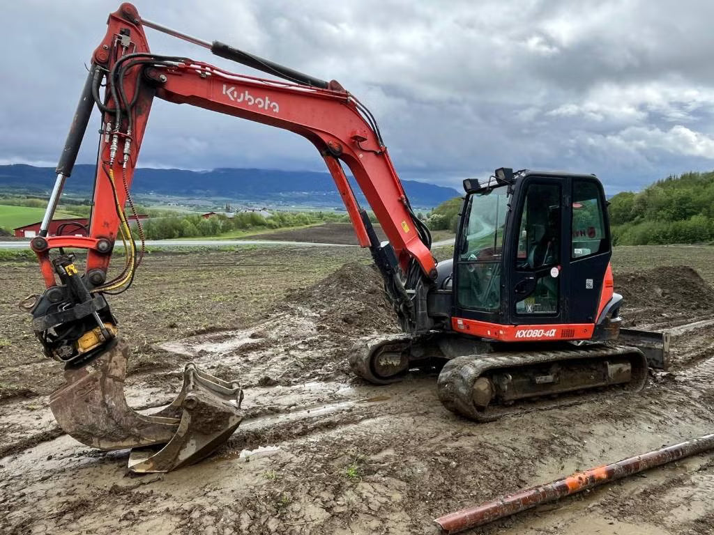 Pelle Kubota KX080-4 CX