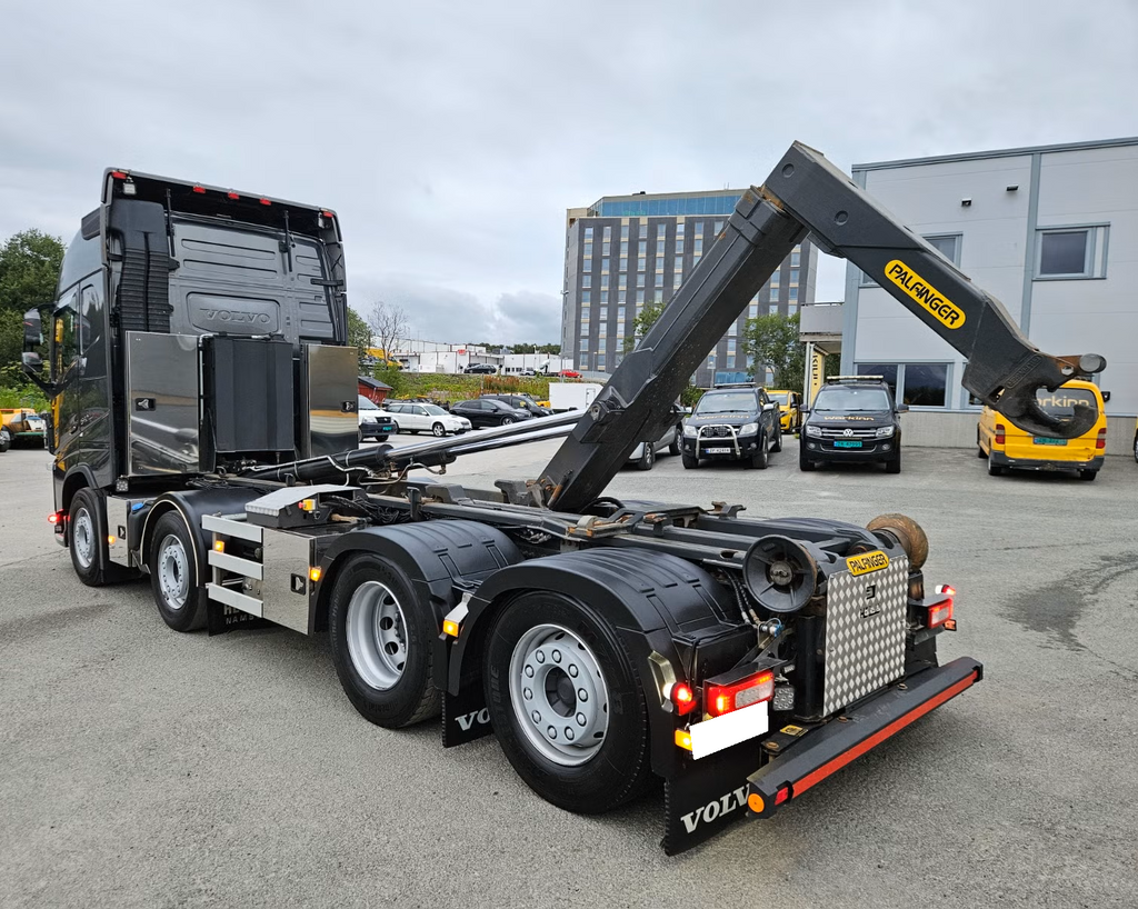 Camion benne Volvo FH13 540