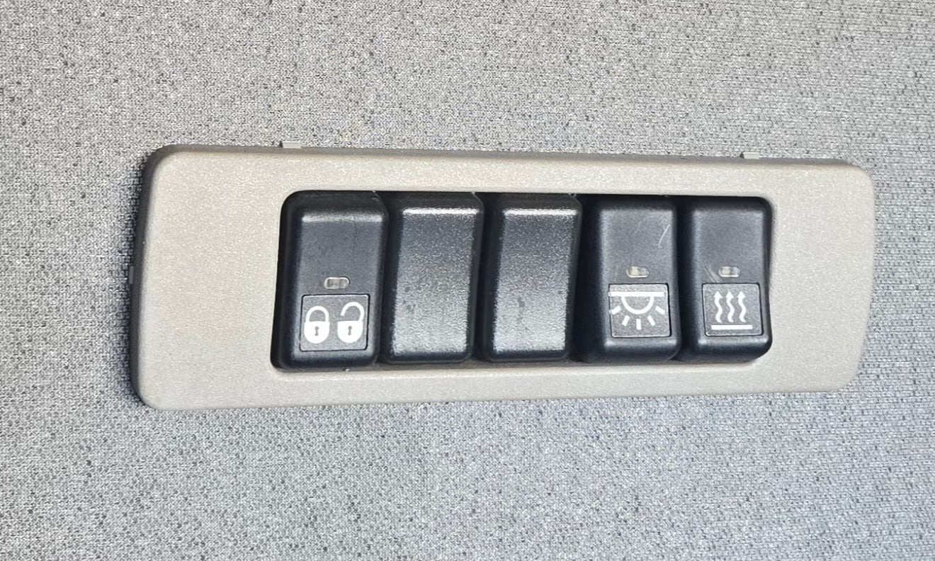 Camion Volvo FM330 4x2 - Ouverture latérale complète