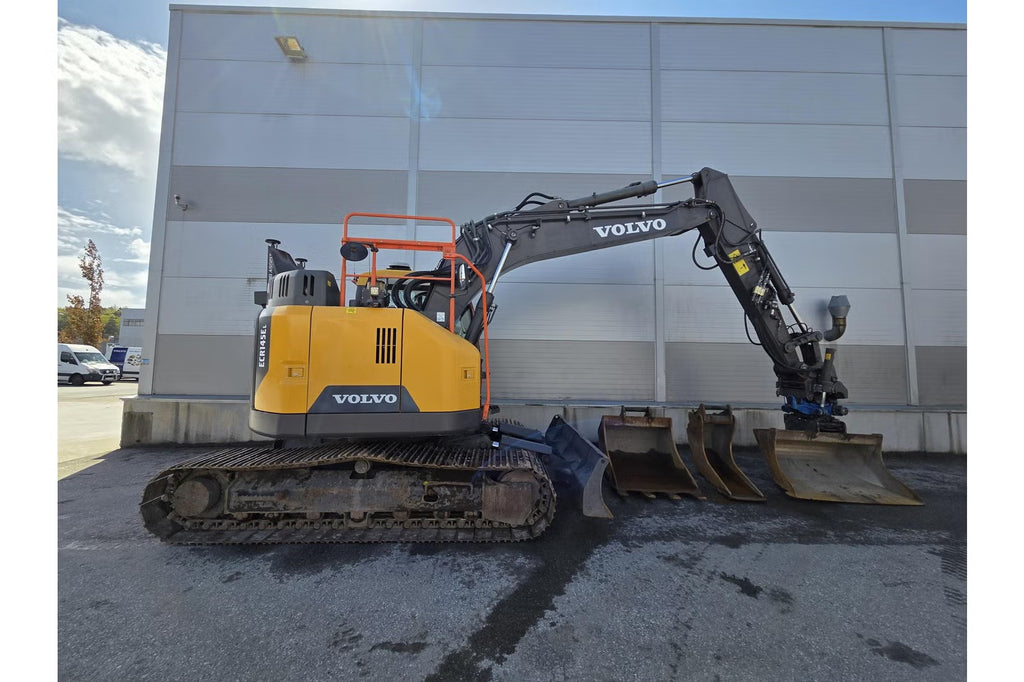 Pelle Volvo ECR145EL