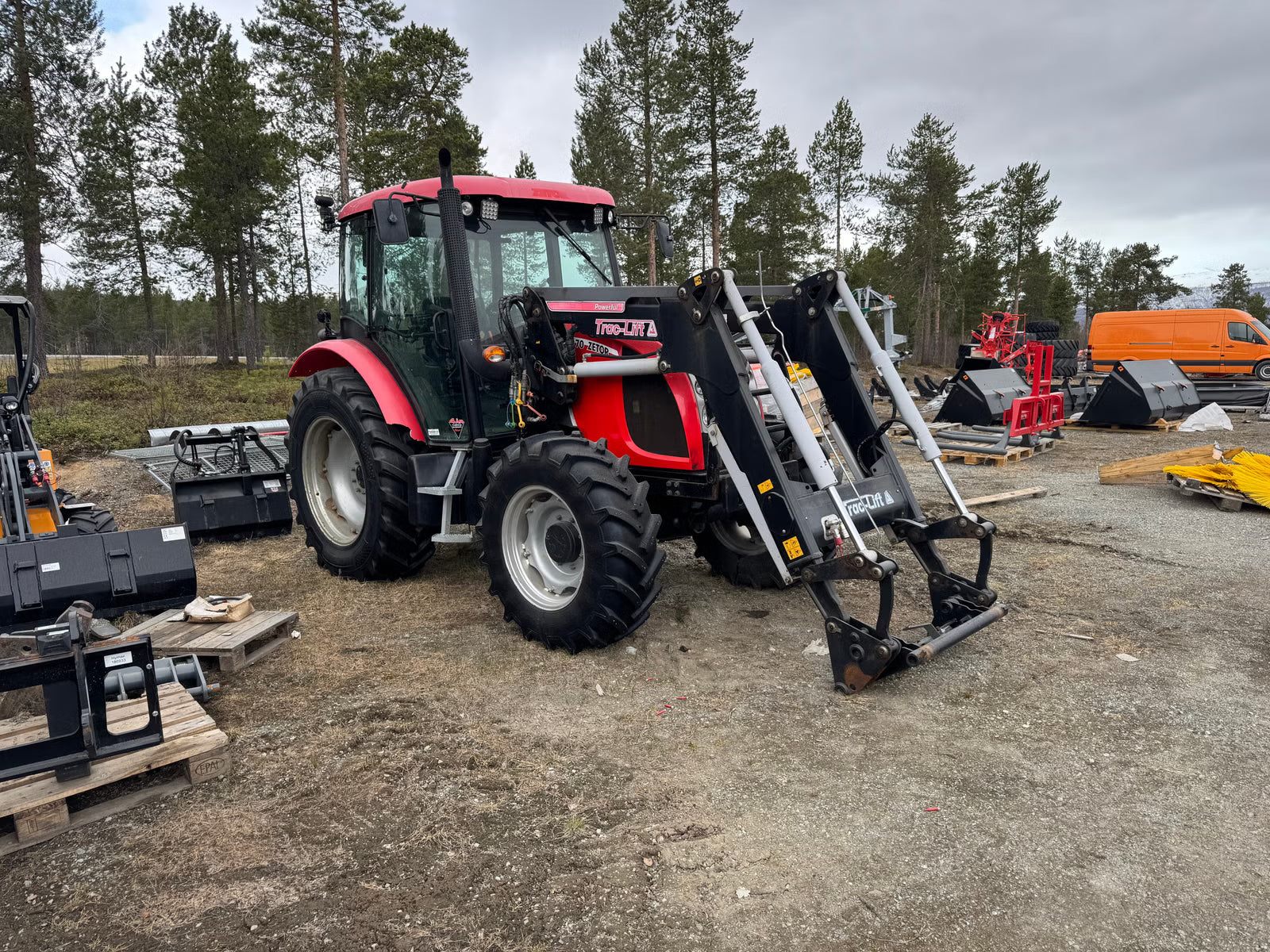Tracteur Zetor Proxima 70