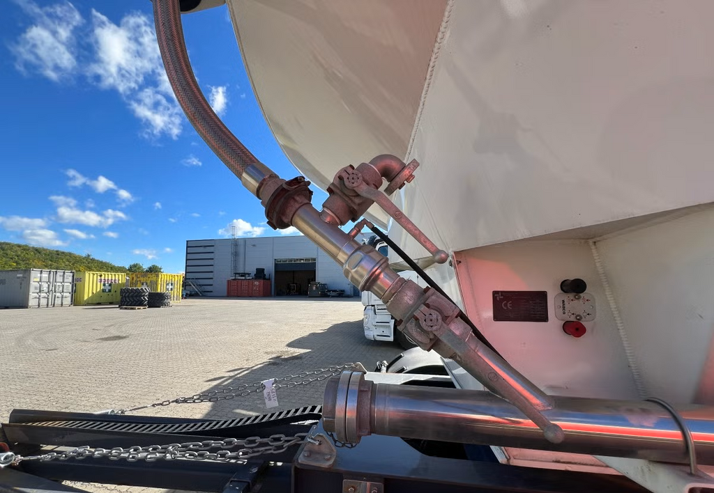 Semi-remorque vrac CMT41N 41 000 litres