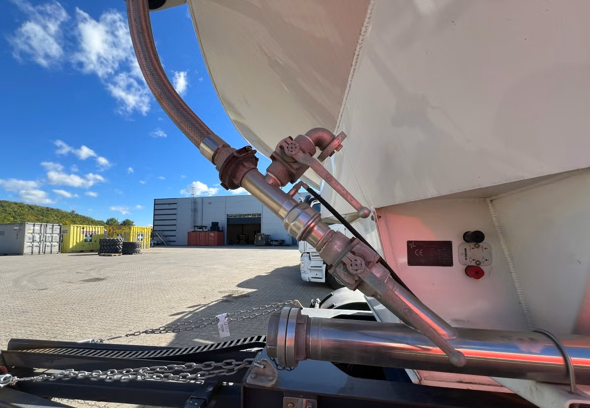 Semi-remorque vrac CMT41N 41 000 litres