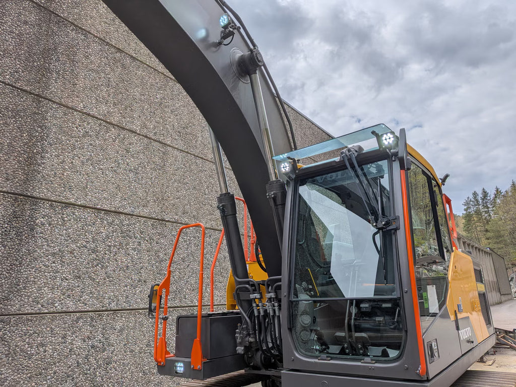 Pelle Volvo EC200E