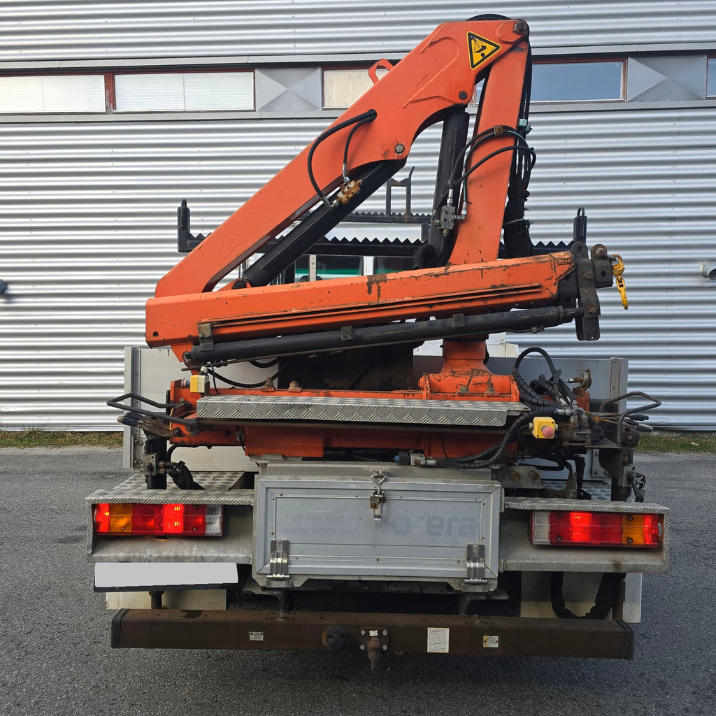 Camion Mercedes-Benz Vario 815D 2003 - Camion-grue 150 ch