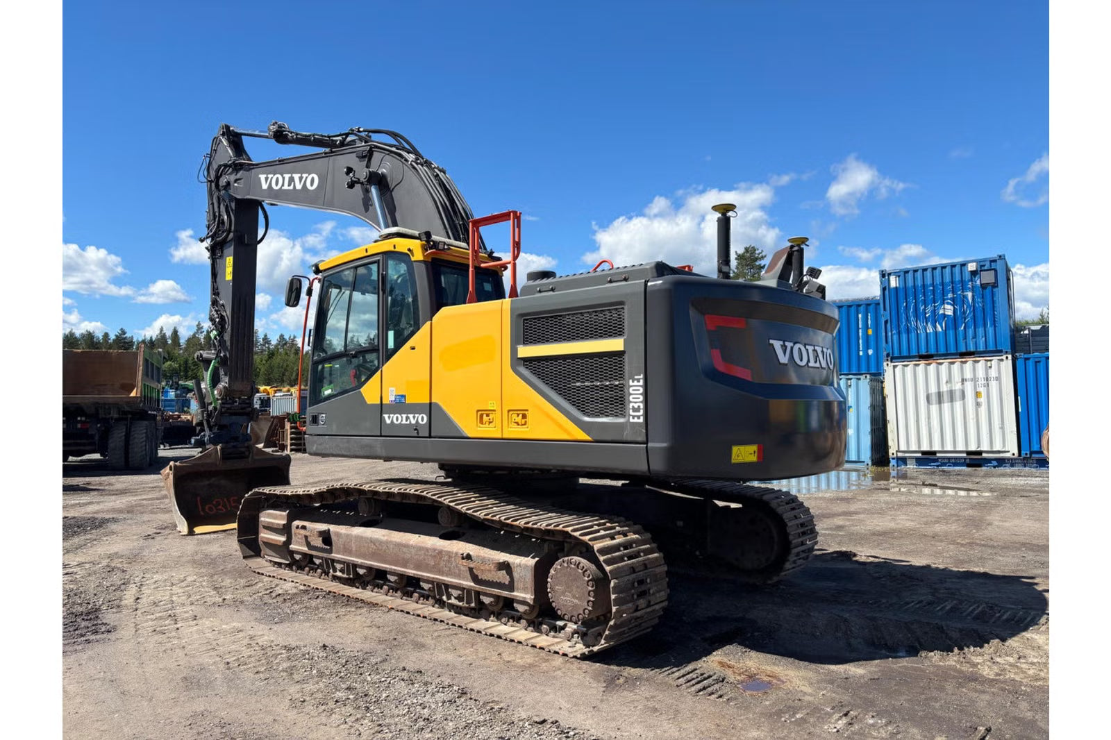 Pelle Volvo EC300EL